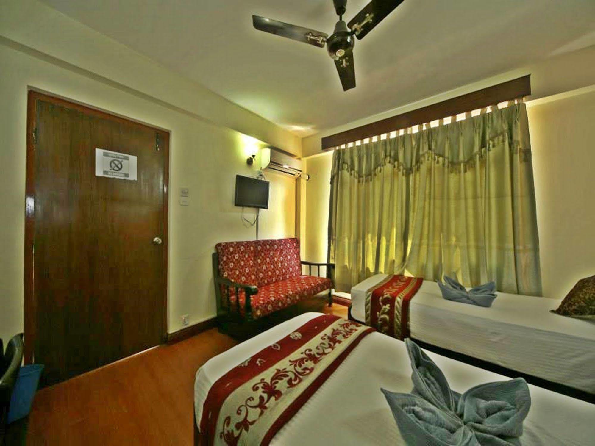 Hotel Pleasure Home Katmandu Kültér fotó