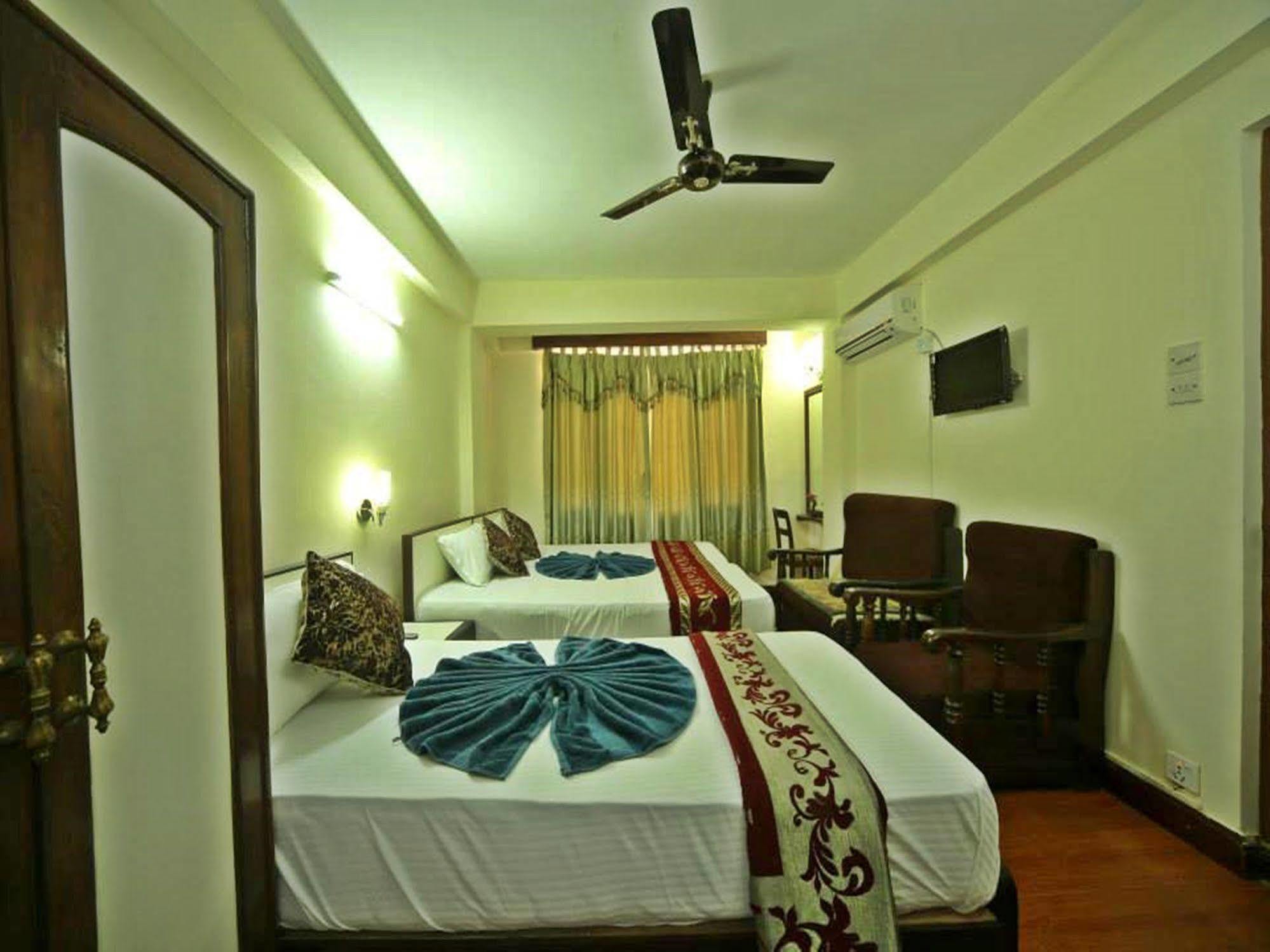 Hotel Pleasure Home Katmandu Kültér fotó